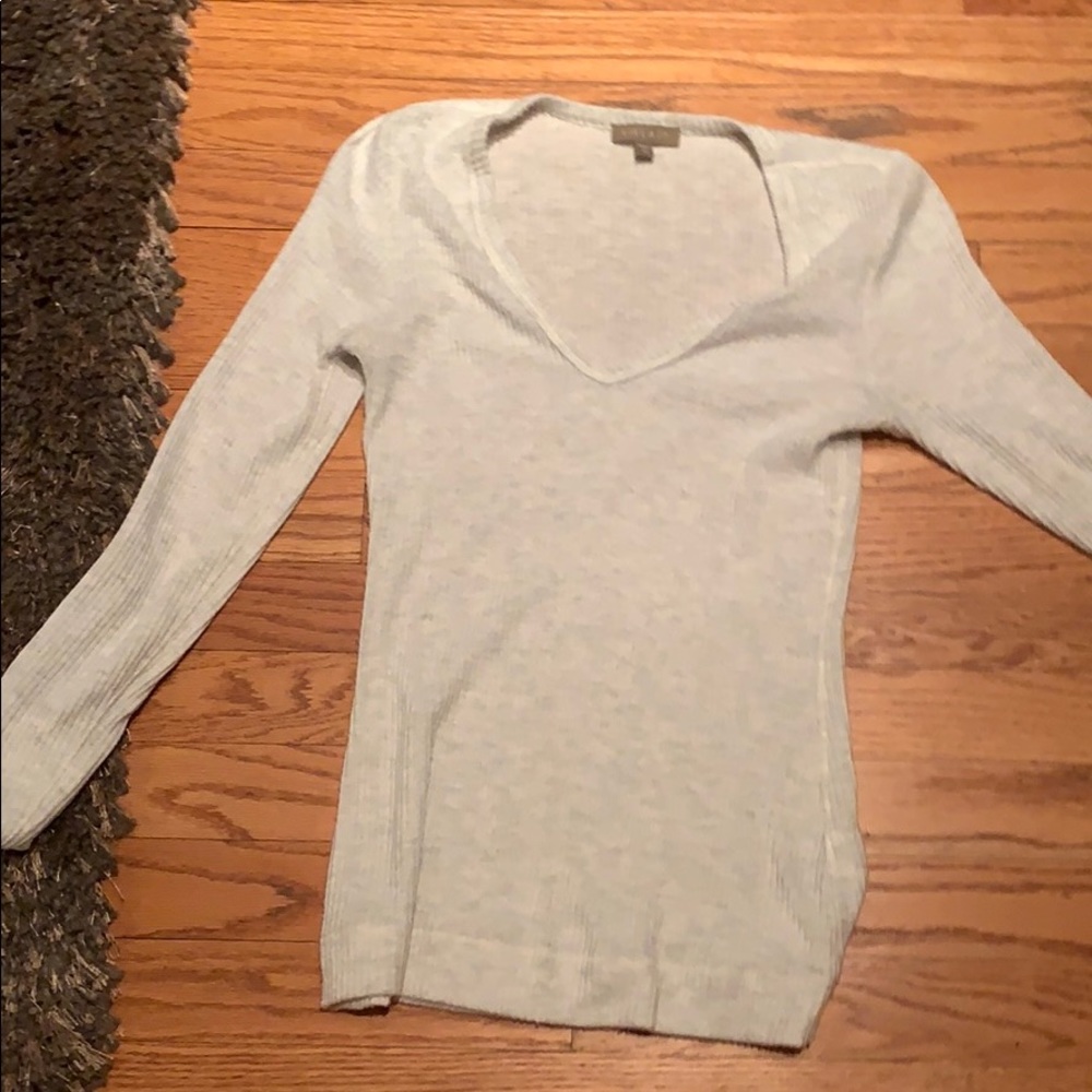 Top v neck